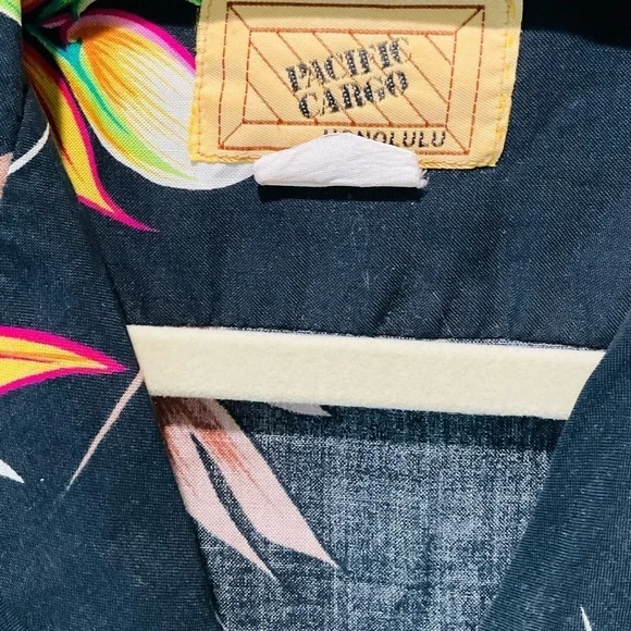 Vintage Pacific Cargo Birds of Paradise Black Hawaiian Camp Shirt Men’s M - Picture 3 of 4